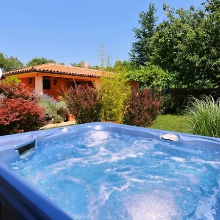 펜션 Steffani In Kapelica- Istrien Mit Pool By Interhome *